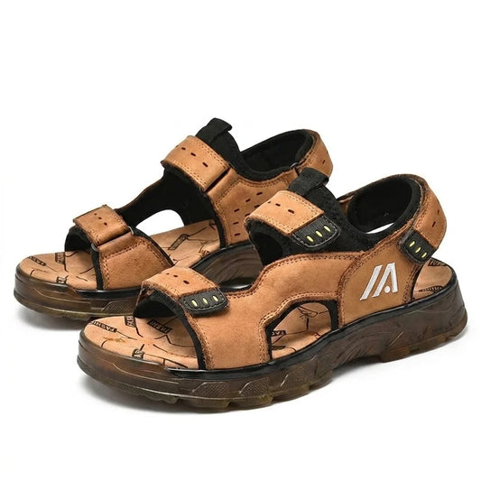 Alvidon BergTrek Camel – Barfußsandalen, Seitenansicht im Studio, für Damen und Herren