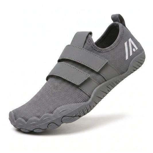 Alvidon LiftPur Grau – Schuhe für Krafttraining, Seitenansicht mit gesticktem Alvidon-Logo, Barfußschuhe für Damen und Herren