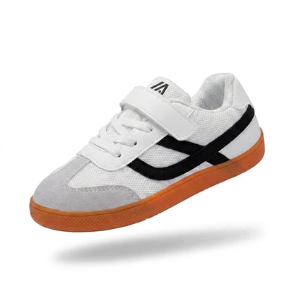Alvidon MeshKid Schwarz – Barfußschuhe Kinder, Seitenansicht im Studio, für Damen und Herren