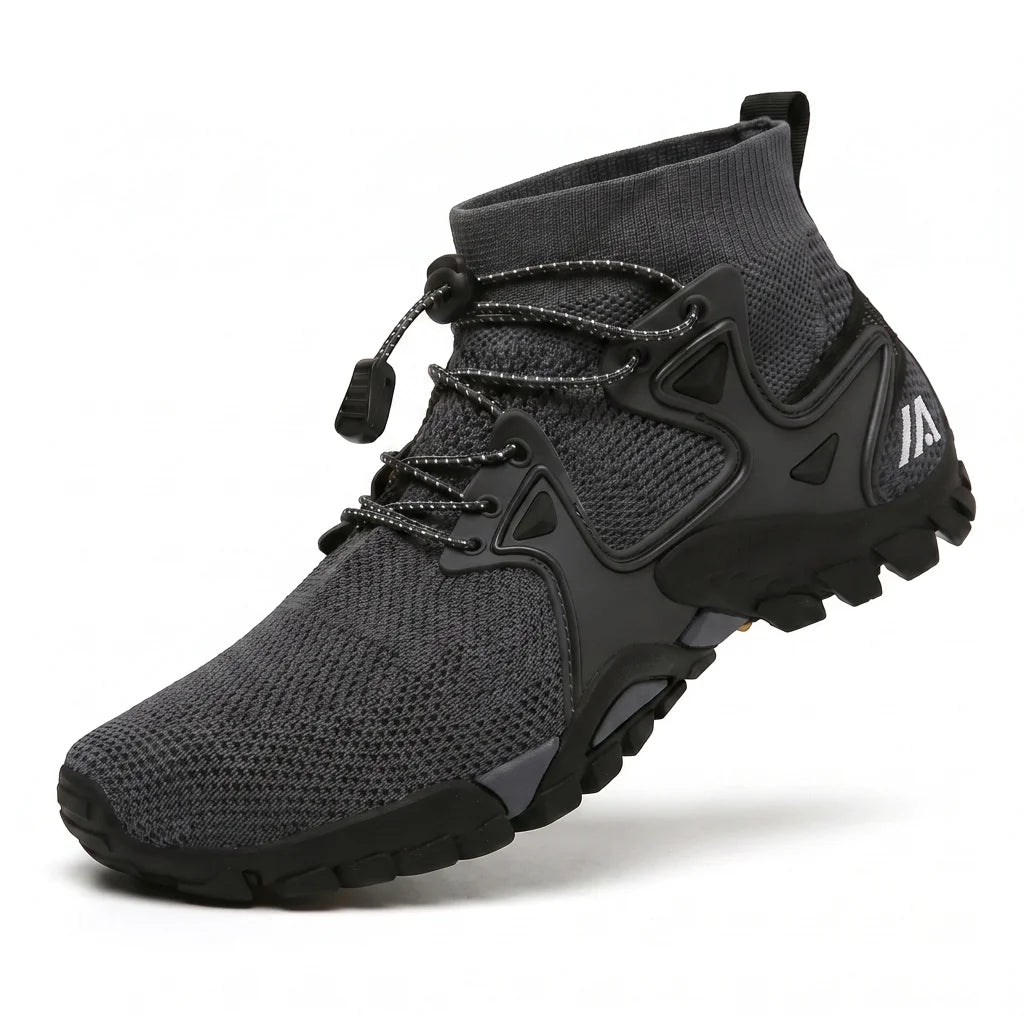 Alvidon RockStep Schwarz – Trail- und Wanderschuhe, Seitenansicht mit gesticktem Alvidon-Logo, Barfußschuhe für Damen und Herren