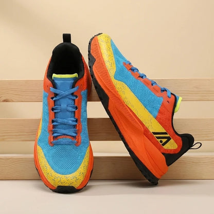 Alvidon TrailBolt Hellblau – leichte Laufschuhe, schwebend, Sohlenprofil im Detail, Barfußschuhe für Damen und Herren