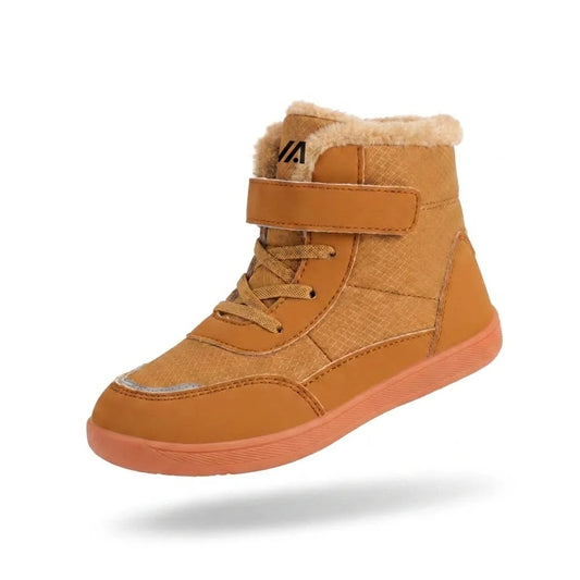 Alvidon WinterPur Camel – Barfußschuhe Kinder, Seitenansicht im Studio, für Damen und Herren